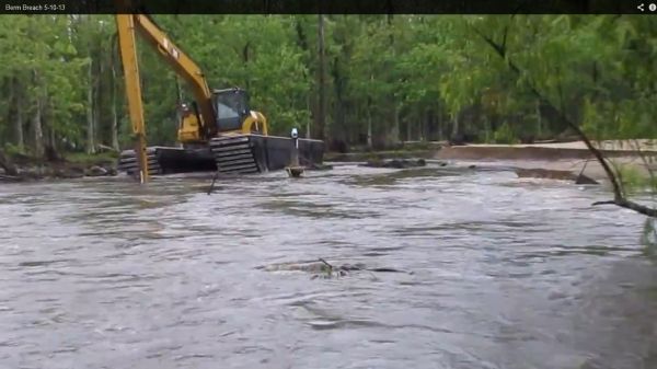 Name:  Sinkhole Breach 1.jpg
Views: 53
Size:  35.5 KB